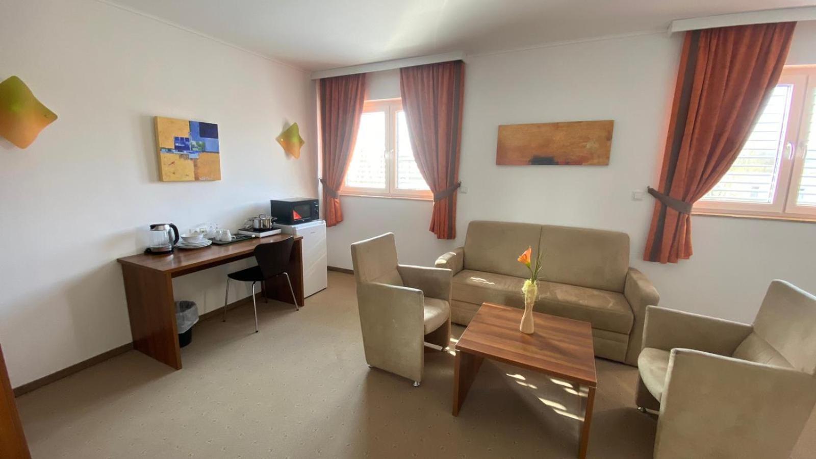 Weinland Hotel Donnerskirchen Kamer foto
