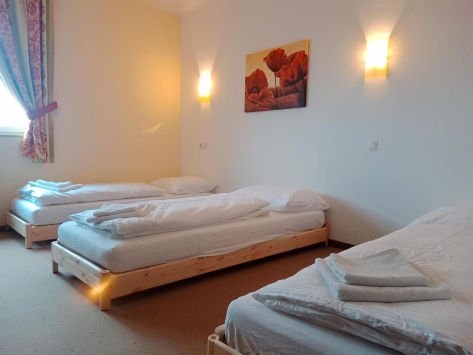 Weinland Hotel Donnerskirchen Buitenkant foto