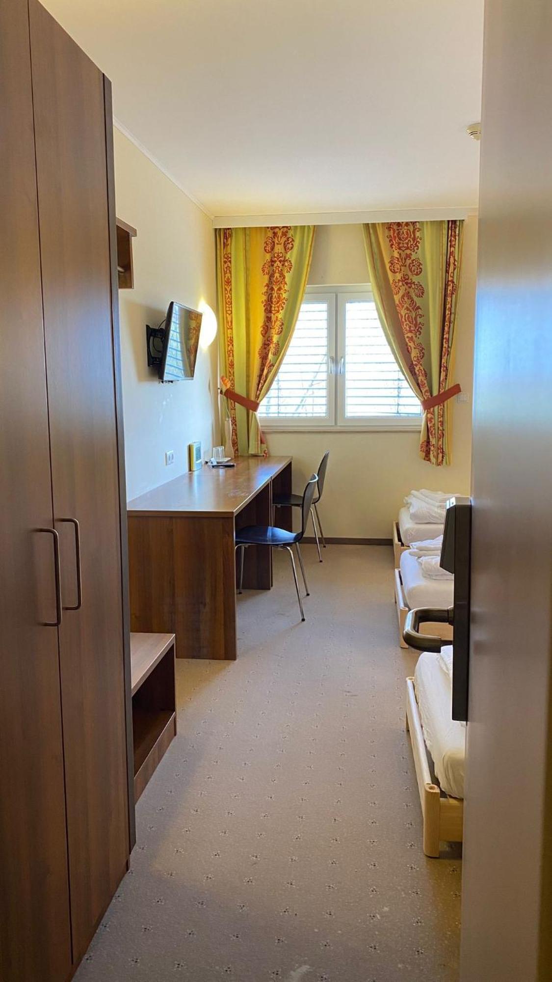 Weinland Hotel Donnerskirchen Kamer foto